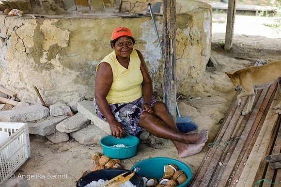 Traditional production of the 'biju' in the Northeast of Brazil.