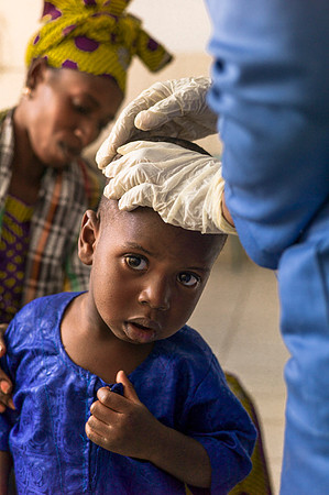 Life and medical aid in Buniadu, The Gambia, by Angelika Berndt photography.