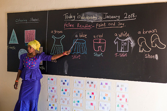 Life and medical aid in Buniadu, The Gambia, by Angelika Berndt photography.