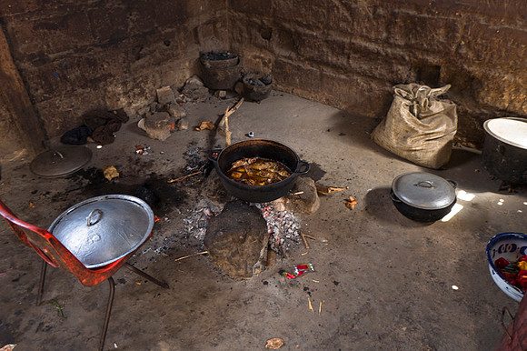 Life and medical aid in Buniadu, The Gambia, by Angelika Berndt photography.