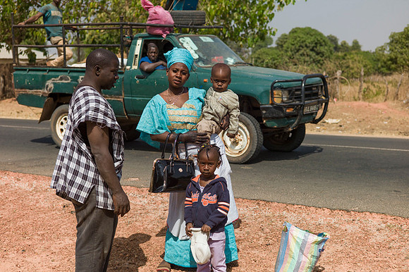 Life and medical aid in Buniadu, The Gambia, by Angelika Berndt photography.