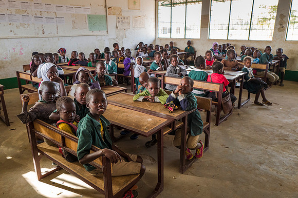 Life and medical aid in Buniadu, The Gambia, by Angelika Berndt photography.