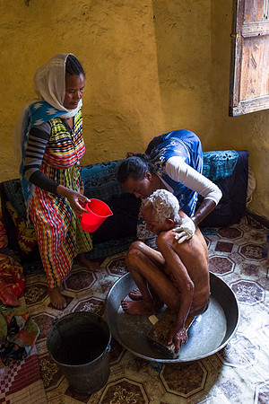 Live on the edge of society in Dessie, Ethiopia.